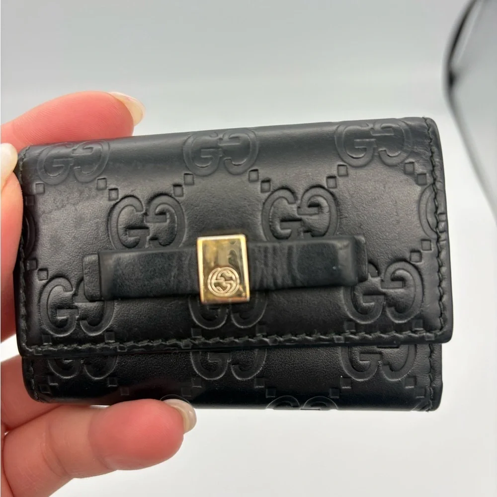 Gucci Black Leather Key Holder with Gold Hardware